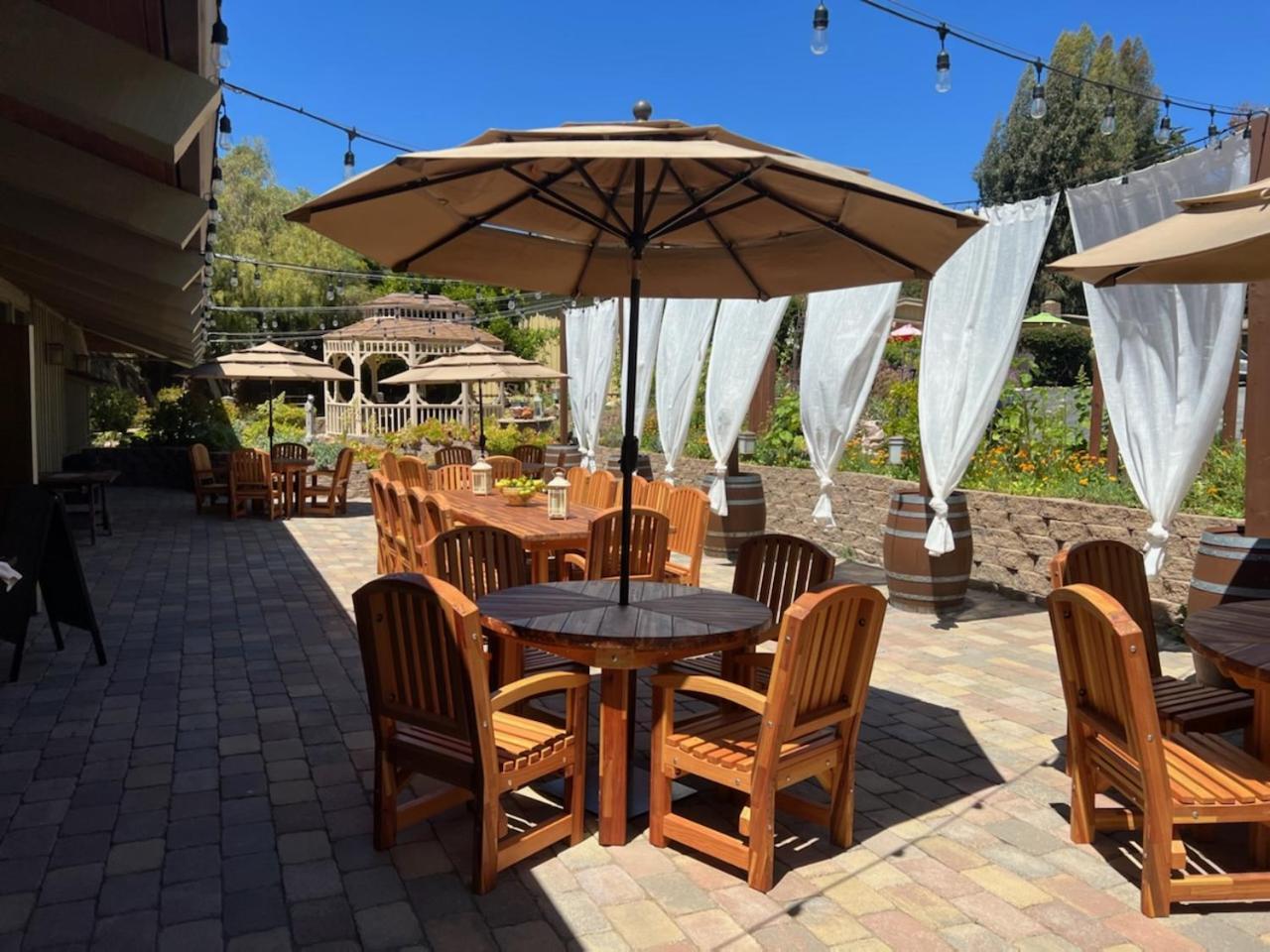 Carmel Valley Lodge Luaran gambar